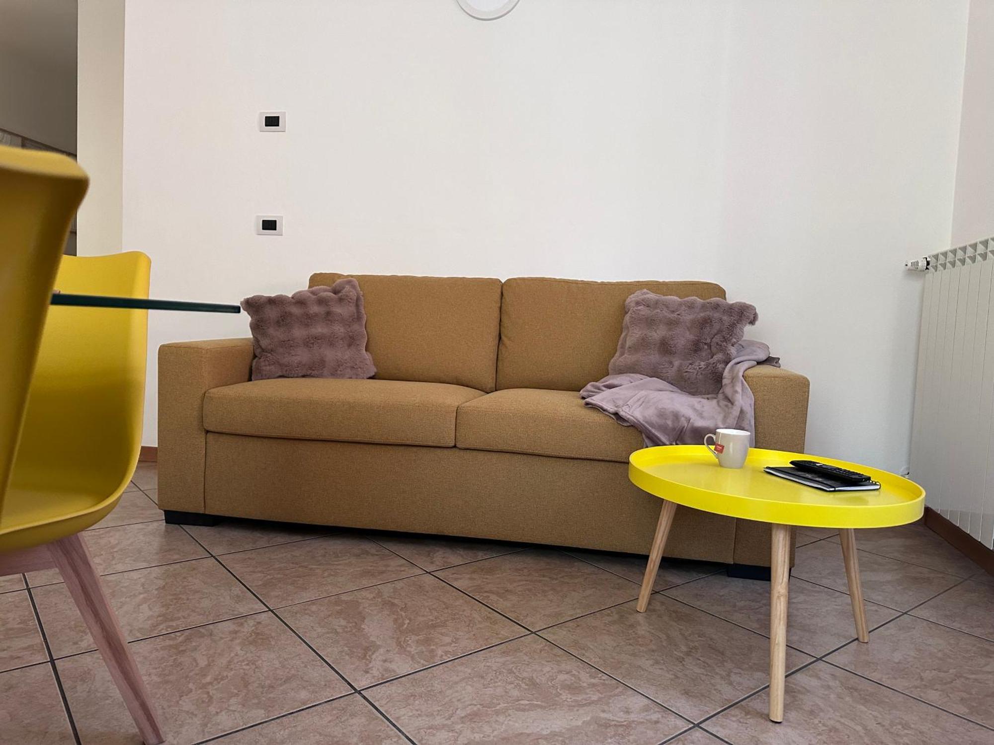 Ambra Apartment Tirano Bagian luar foto
