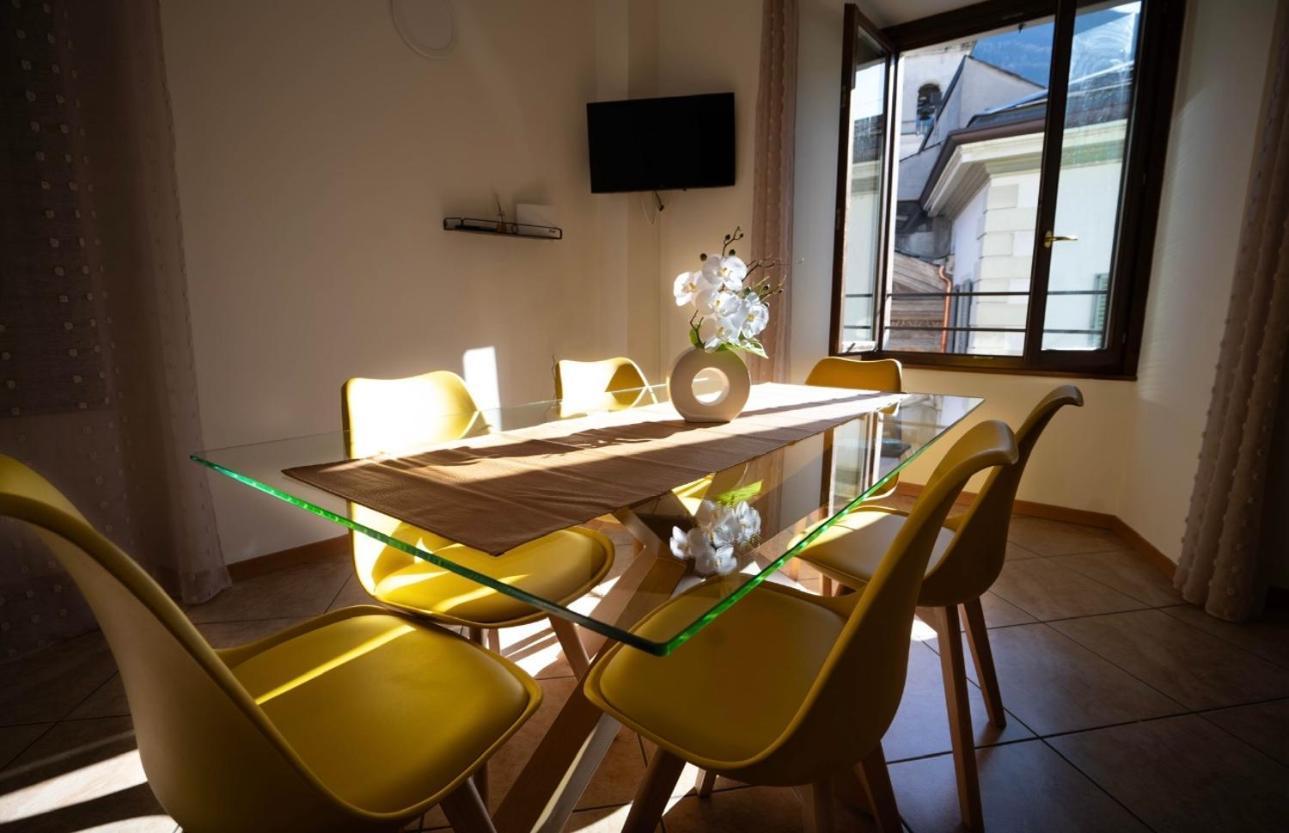 Ambra Apartment Tirano Bagian luar foto