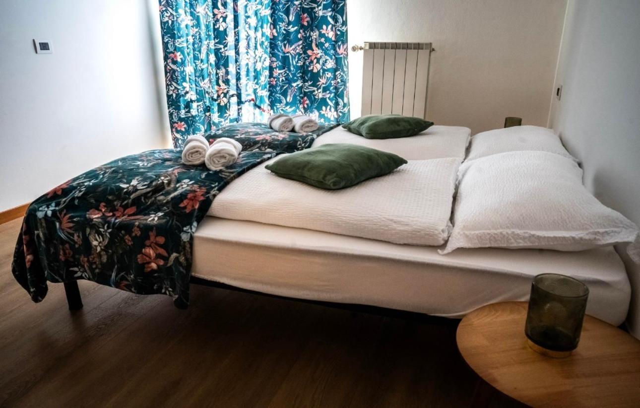 Ambra Apartment Tirano Bagian luar foto