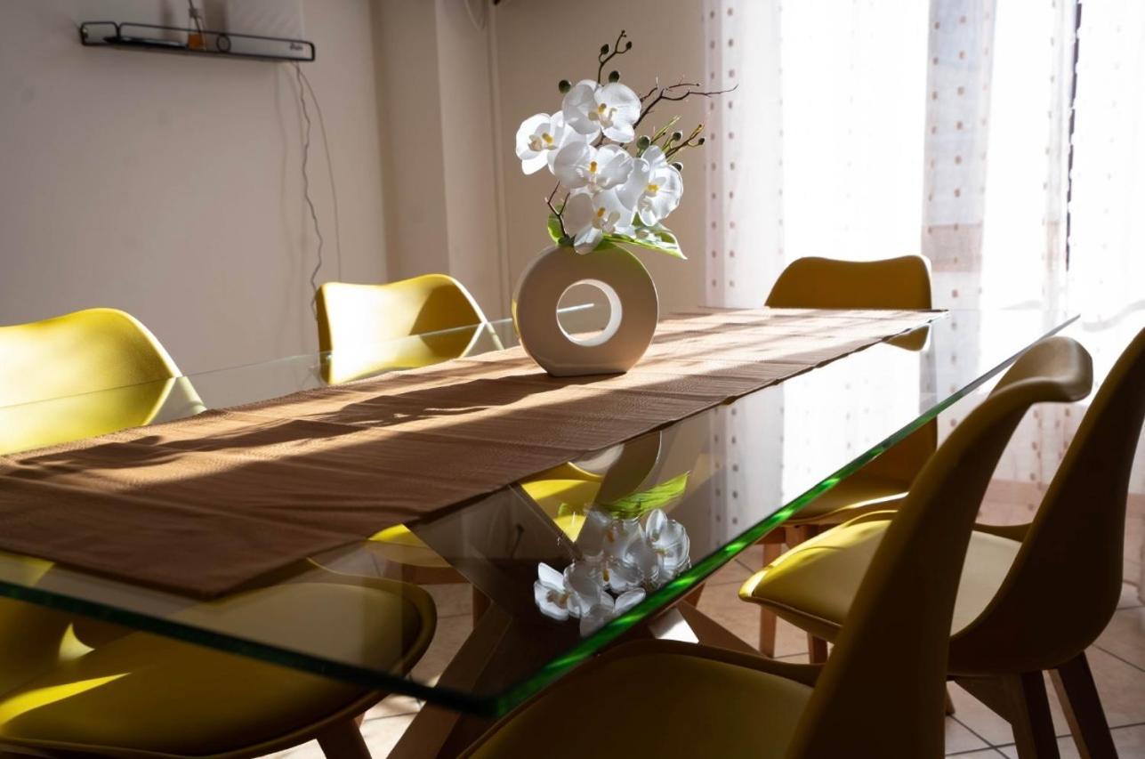 Ambra Apartment Tirano Bagian luar foto
