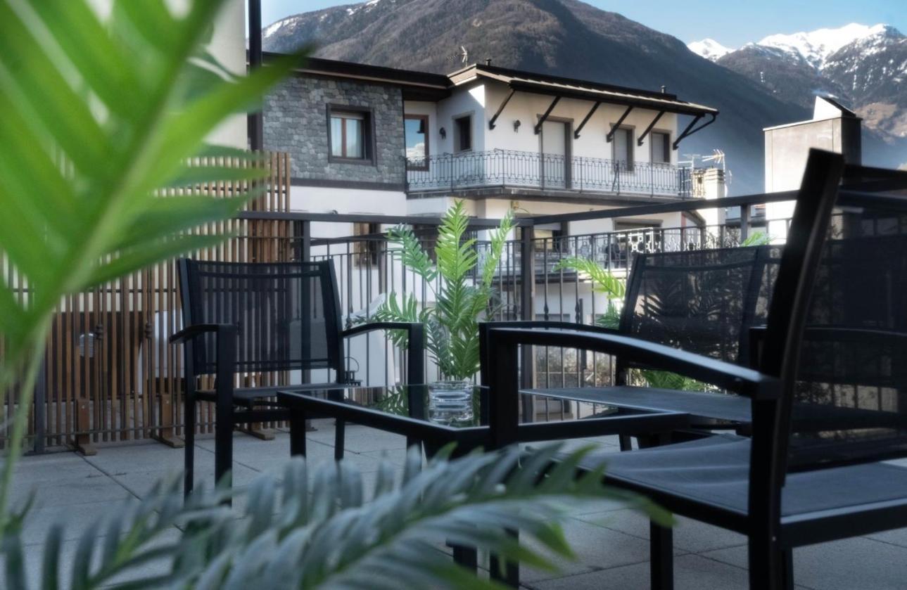 Ambra Apartment Tirano Bagian luar foto